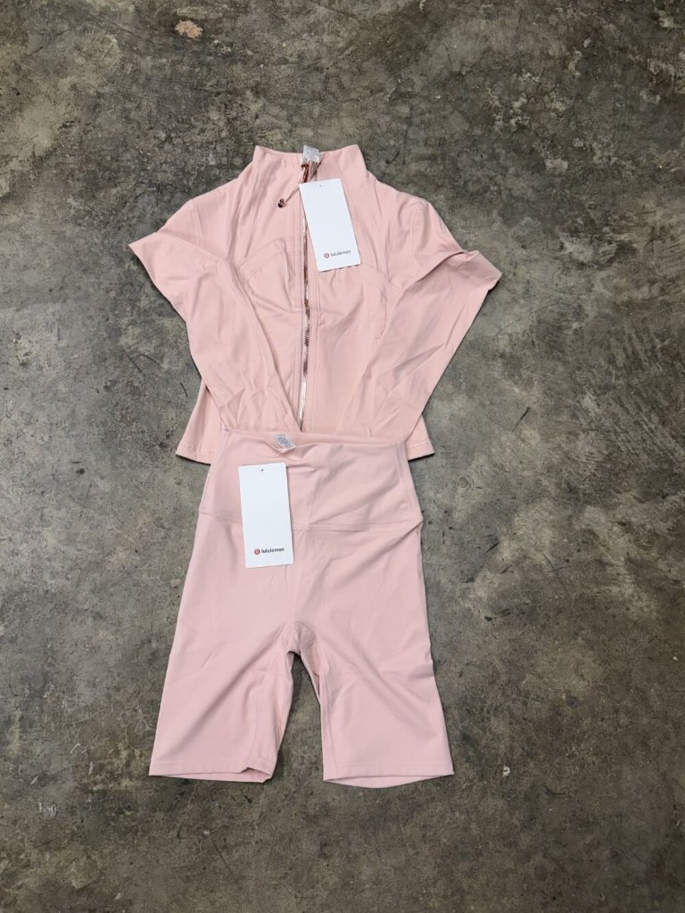 Lululemon set Jacket zip up + gym shorts Pink